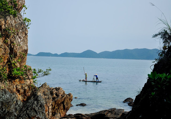 Cuối tuần yên ổn bình trên đảo Cái Chiên  – Quảng Ninh