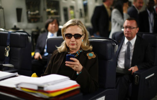 FBI thẩm vấn bà Hillary Clinton 3 tiếng rưỡi vụ bê bối sử dụng email