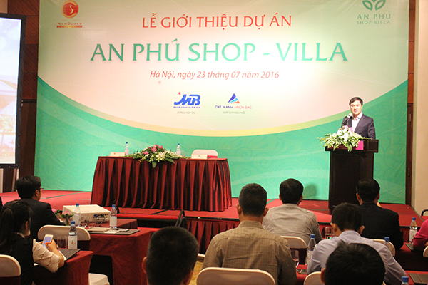  Ông Phan Văn Huyên – Phó Tổng Giám đốc Tập đoàn Nam Cường phát biểu tại lễ ra mắt. Ảnh: Khắc Kiên