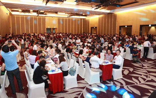  Hội trường không còn chỗ trống trong buổi mở bán Vinhomes Metropolis tại khách sạn Lotte Hotel, Hà Nội