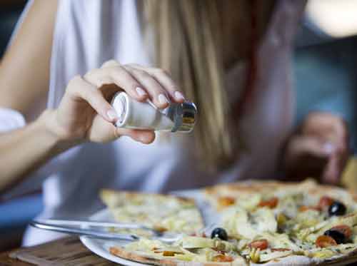 Ăn nhiều muối khiến trẻ béo phì già nhanh hơn